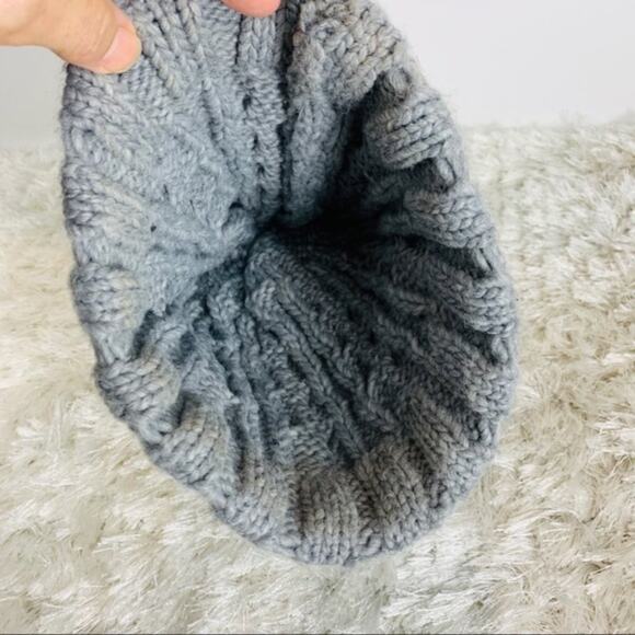 Gray Cable Knit Winter Stocking Cap Hat Puff Ball - Picture 3 of 3